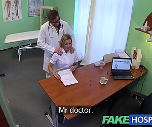 Fakehospital горячая медсёстры лижет ее путь к повышению