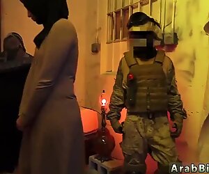 フランス人 アラブ人 熟女 アナルとホットカメラ トリプルｘ アフガン娼館が存在！